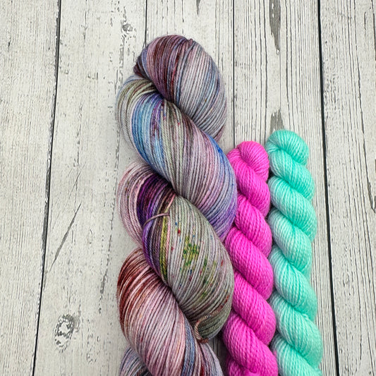 A Cuppa Kitty- April Sock Club